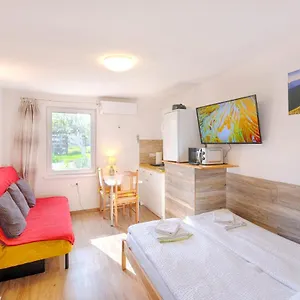 New With Aircon & Free Parking , Ljubljana Slovénie